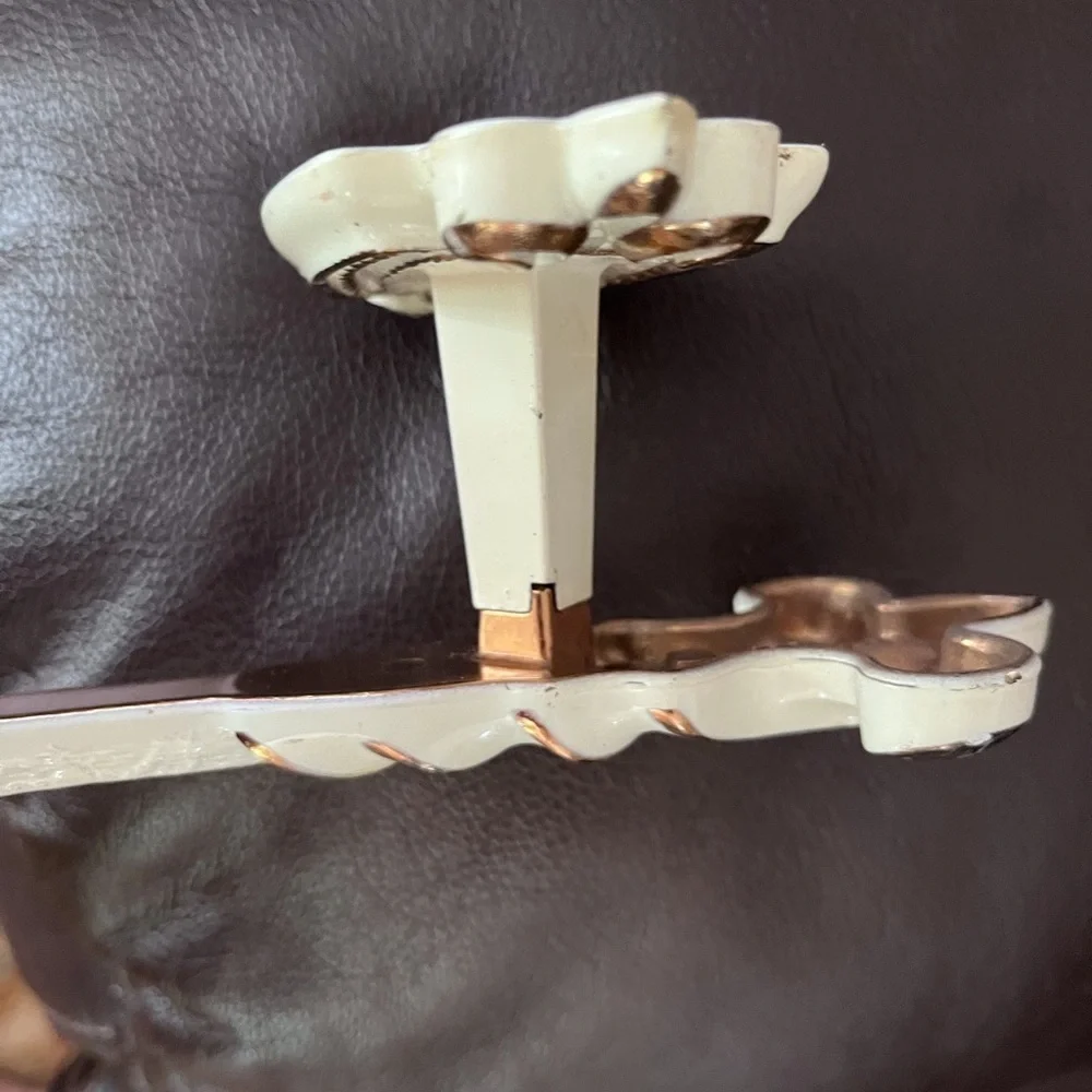 Vintage towel rack holder white and gold